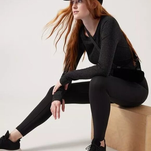 NWT Black Athleta Momentum Seamless Shimmer Top Workout Dance Odor Control - Picture 2 of 9